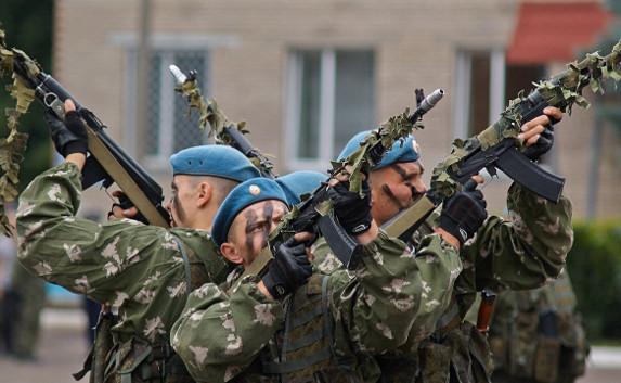 Масштабные учения «голубых беретов» начались в Крыму