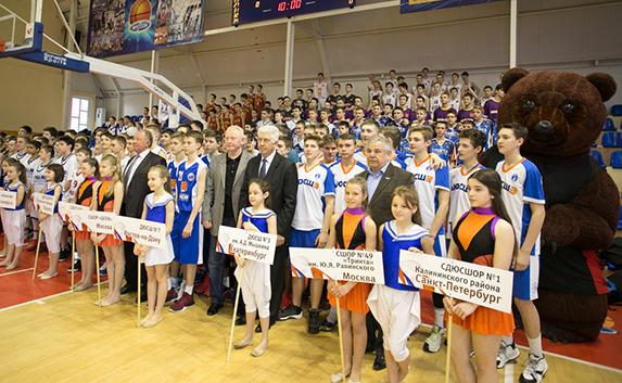 В Севастополе стартовал всероссийский баскетбольный турнир (фото)