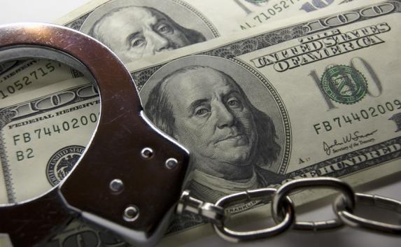 Лже-полицейский чуть не «развёл» мужчину на 100 тысяч долларов