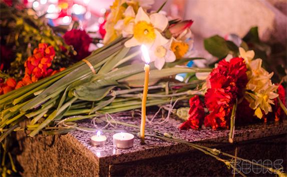 В Севастополе проходит акция памяти жертв теракта в Петербурге (фото, видео)