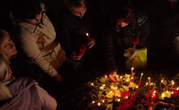 Симферопольцы почтили память жертв теракта в Санкт-Петербурге
