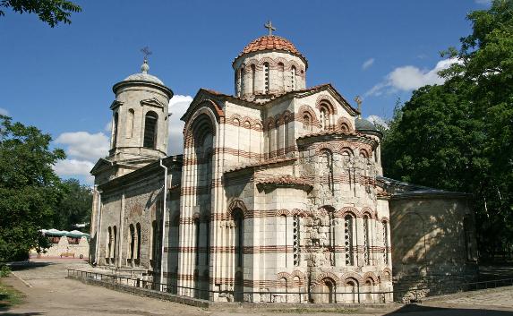 Дежурство в храмах Крыма на Пасху возьмут на себя МЧС и добровольцы