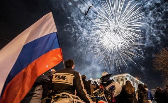 День присоединения Крыма к России предлагают праздновать дважды