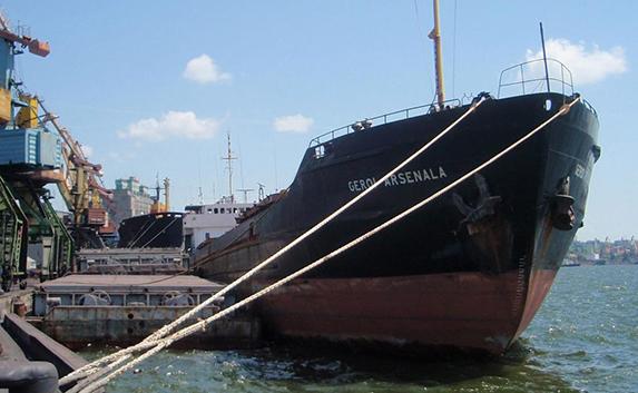 Возле Керчи затонул сухогруз — на борту было 12 человек