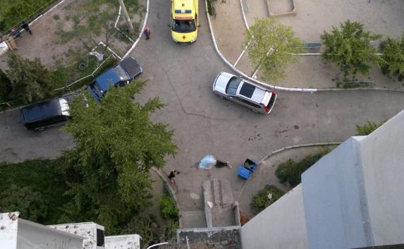 В Ялте насмерть разбился мужчина, упав с крыши дома