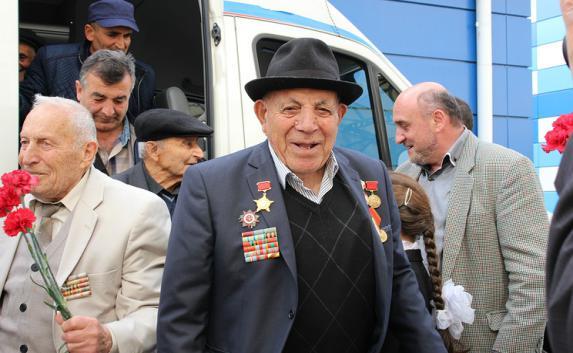 Ветераны из Армении прилетели на День Победы в Севастополь
