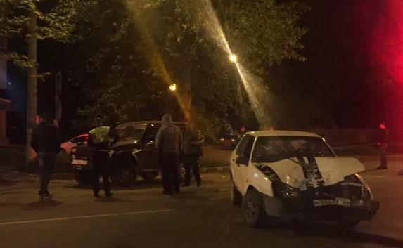 В Керчи столкнулись два ВАЗа — пострадал водитель (фото)
