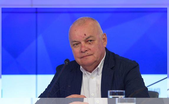 Телеведущий Дмитрий Киселёв разбил лицо в Коктебеле