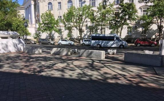 В Севастополе закрыли две парковки