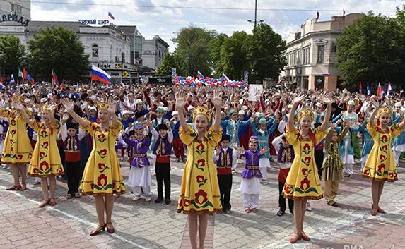 Как в Крыму отмечают День России — фото