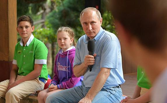 Путин в «Артеке» — самые яркие моменты