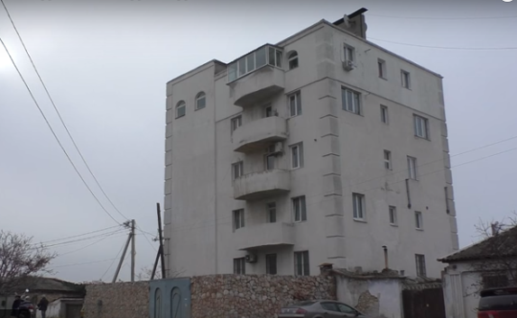 В Севастополе снесут шестиэтажный дом на улице Гусева