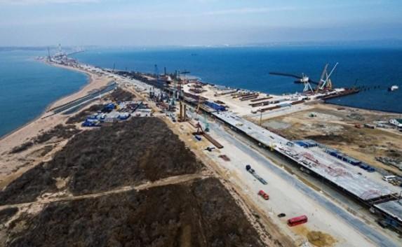 Рабочее движение на автоподходах к мосту в Крым откроют в апреле 2018 года 