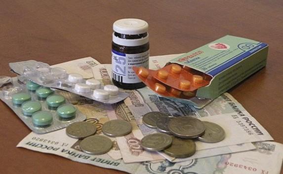 Российские льготники вынуждены покупать лекарства за свои деньги 
