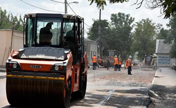 В понедельник в Симферополе стартует массовый ремонт дорог