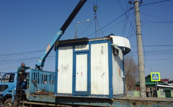 «Ничейные» ларьки в Севастополе пойдут на металлолом