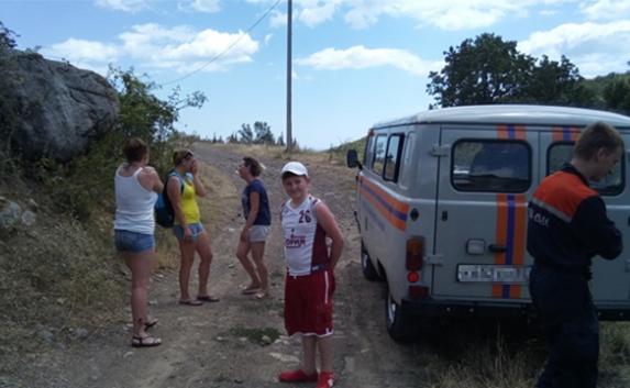 У водопада на юге Крыма заблудились девять туристов