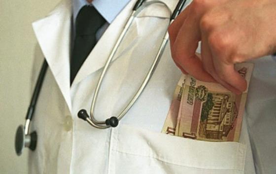 Севастопольским участковым врачам хотят разрешить платный приём пациентов