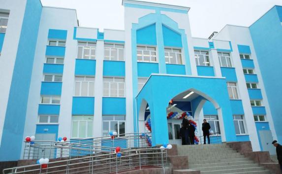 «Школу четырёх президентов» торжественно открыли в Симферополе (фото)