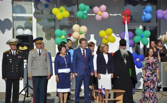 В Севастополе к 2020 году построят 9 новых школ — вице-премьер РФ (фото, видео)