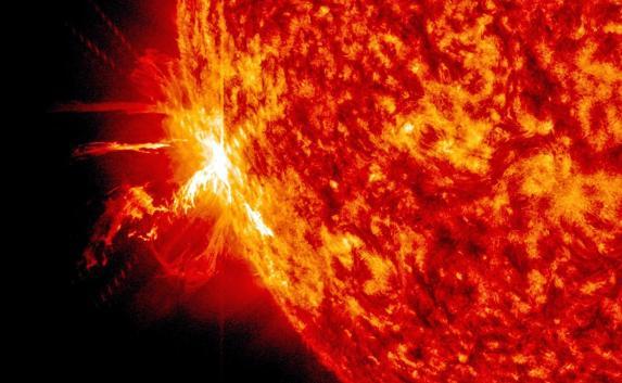 Мощнейшая вспышка на Солнце повлияла на связь и здоровье людей