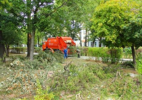 Работы по реконструкции начались в парке им.Тренева в Симферополе (фото) 