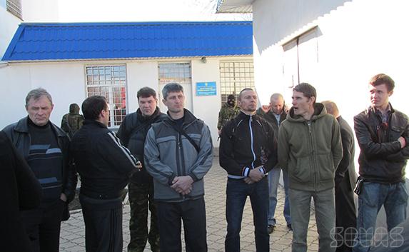 Брицын напомнил, как активисты «Евромайдана» сжигали украинские военные части