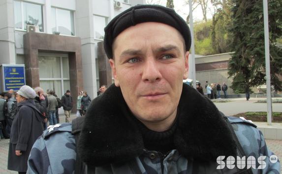 Синявский посетовал, что не может получить содержание и спецсредства на своих гвардейцев