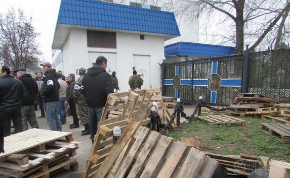Тенюх: Никуда из Крыма украинские военнослужащие не уйдут