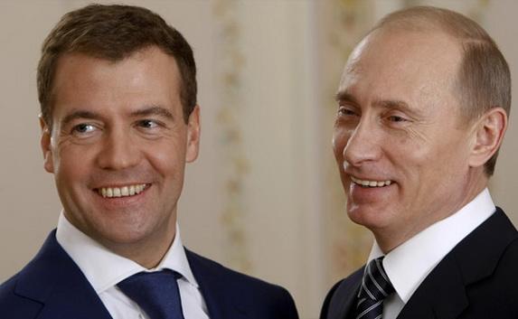 Стало известно, сколько заработали Путин и Медведев в 2013 году 