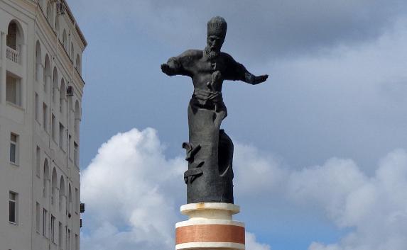 Севастополь подарил Кернесу памятник Сагайдачному