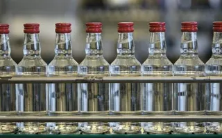 Из окна керченской многоэтажки торговали суррогатным алкголем
