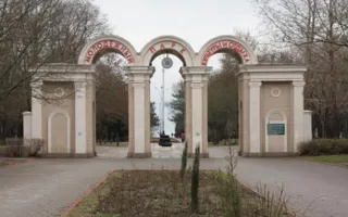 В Керчи не завершили в срок реконструкцию парка и потратились на остановки