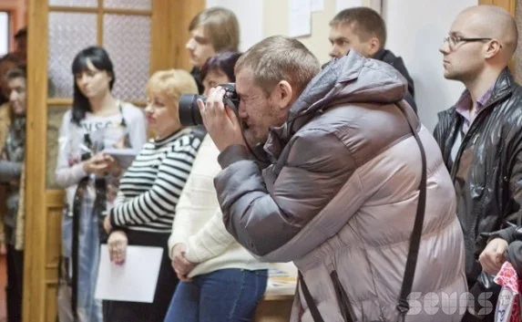 В филиале Европейского университета открылась выставка современной фотографии «POSITIVE»