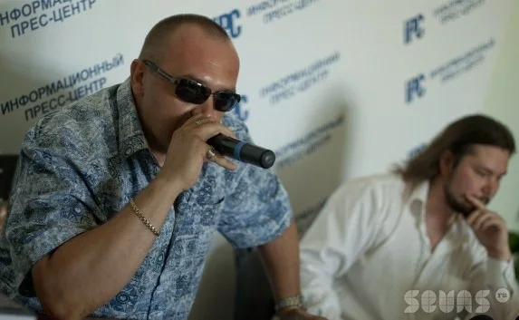 «Стихи, которые нужно слушать громко». Презентация книги Игоря Кривчикова