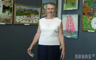Фантазии из стекла Ольги Ровнейко на её персональной выставке