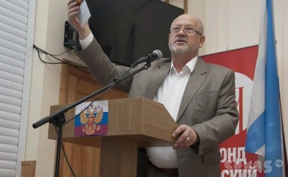 Стихотворения, полные тонкой иронии, юмора и правды жизни можно было услышать на поэтической встрече с Андреем Соболевым