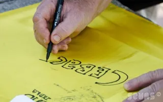 Севастопольские болельщики пожелали украинским биатлонистам быстро бежать и метко стрелять