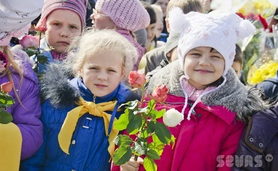 Три тысячи школьников Севастополя принесли клятву верности городу