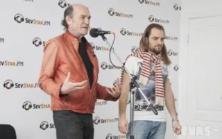 Бессознательная живопись американского художника Джейка Белла на его персональной выставке