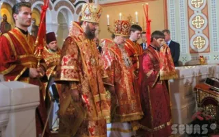 Севастопольцы в Херсонесе встретили светлый праздник Пасхи вместе с Президентом Украины