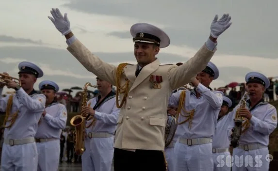 Гранд-дефиле военных оркестров-участников IV Фестиваля Sevastopol Military Tattoo
