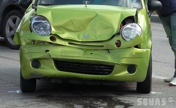 На улице Руднева женщина за рулём «Daewoo-Matiz» протаранила «Nissan-Tiida»