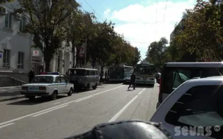 В результате ДТП двоих пассажиров троллейбуса доставили в больницу