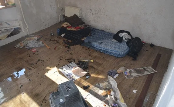 Пьяный мужчина уснул на подпалённом им же матрасе 