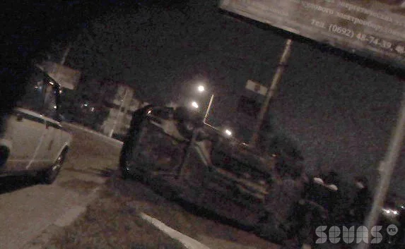 Иномарка не вписалась в поворот и перевернулась в районе улицы Дмитрия Ульянова