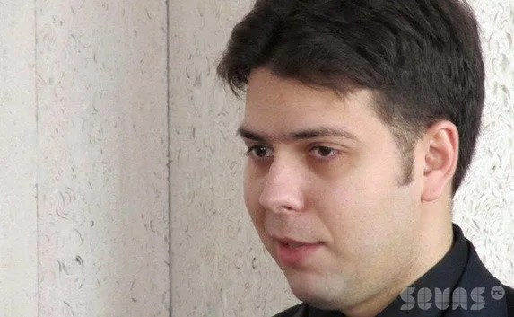 «У танцоров всякое бывает». Севастопольские депутаты таки согласовали сына Елизарова на должность директора театра