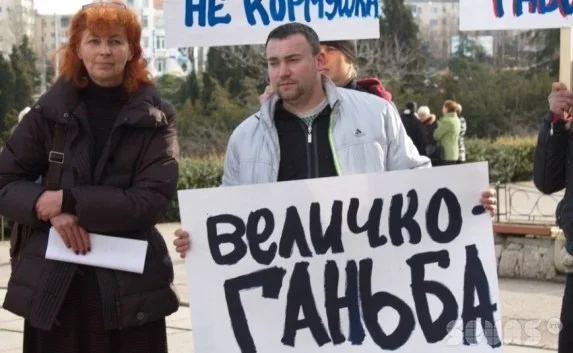 Предприниматели Юмашевского рынка потребовали снять своего директора Величко