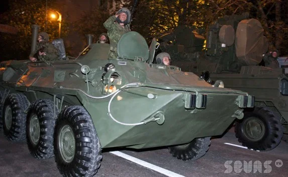 В Севастополе репетировать прохождение военной техники будут ночью