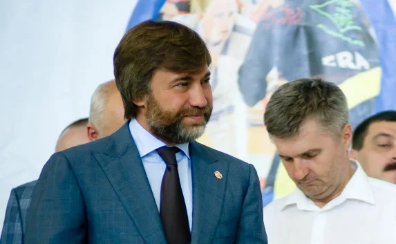 Яцуба заявил, что он не знает, будет ли Новинский выдвинут Партией регионов, но поддержку пообещал